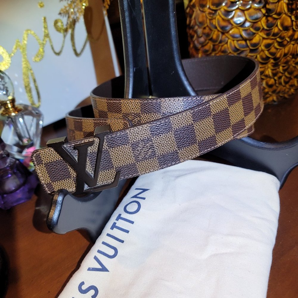 Authentic Men's Louis Vuitton  belt damier